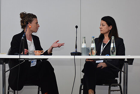 … as well as Dr. Sarah Schmitz and Astrid Krug (from left).